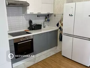 3-комнатная квартира, этаж 14 из 18, 102 м²