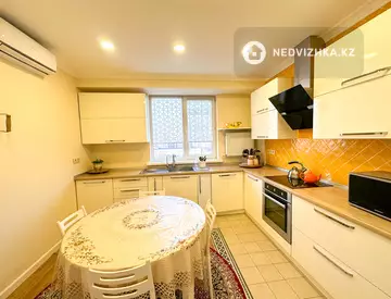 3-комнатная квартира, этаж 9 из 9, 81 м²