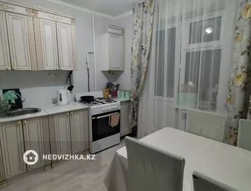 1-комнатная квартира, этаж 4 из 5, 36 м²