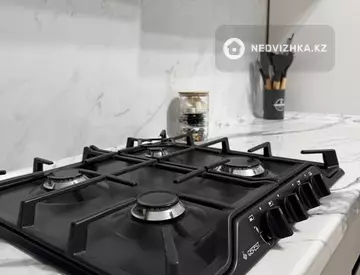 1-комнатная квартира, этаж 4 из 6, 40 м², посуточно