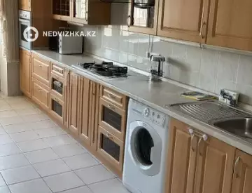 4-комнатная квартира, этаж 9 из 9, 190 м²