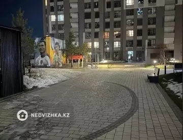 2-комнатная квартира, этаж 4 из 16, 55 м²