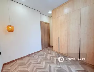 2-комнатная квартира, этаж 8 из 12, 40 м²