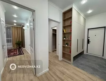 3-комнатная квартира, этаж 6 из 22, 74 м²