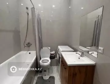 1-комнатная квартира, этаж 4 из 12, 38 м²