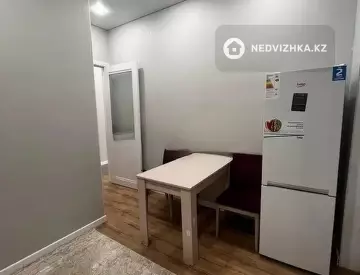 1-комнатная квартира, этаж 4 из 12, 38 м²