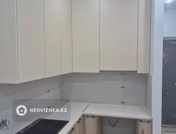 2-комнатная квартира, этаж 4 из 12, 39 м²