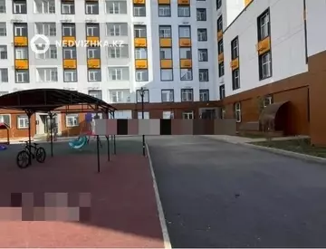 1-комнатная квартира, этаж 2 из 9, 38 м²