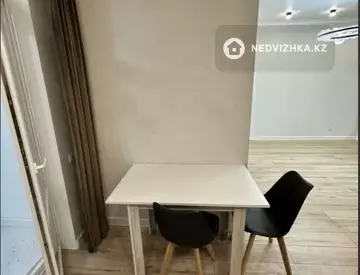 2-комнатная квартира, этаж 3 из 12, 42 м²