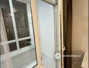 2-комнатная квартира, этаж 3 из 12, 42 м²