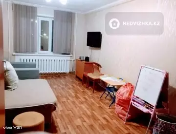 2-комнатная квартира, этаж 3 из 5, 45 м²