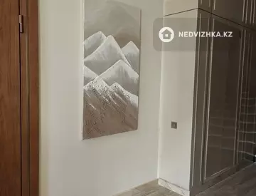 5-комнатная квартира, этаж 1 из 8, 236 м²