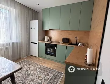 2-комнатная квартира, этаж 11 из 13, 64 м²