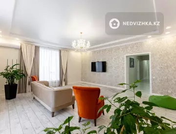4-комнатная квартира, этаж 9 из 9, 154 м²