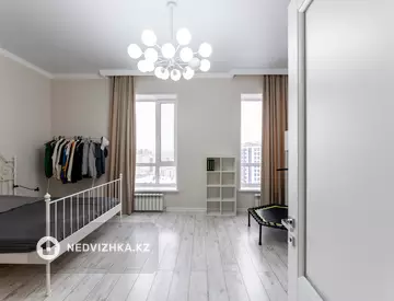 4-комнатная квартира, этаж 9 из 9, 154 м²