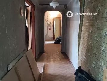 4-комнатная квартира, этаж 2 из 3, 80 м²