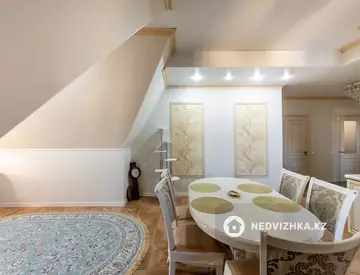 3-комнатная квартира, этаж 8 из 8, 82 м²