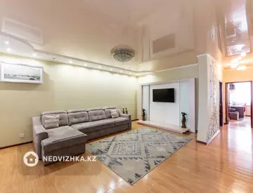 3-комнатная квартира, этаж 4 из 12, 88 м²