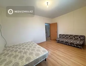 1-комнатная квартира, этаж 13 из 14, 37 м²