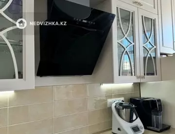 4-комнатная квартира, этаж 10 из 10, 147 м²