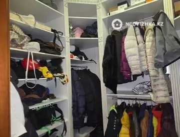 4-комнатная квартира, этаж 7 из 7, 280 м²