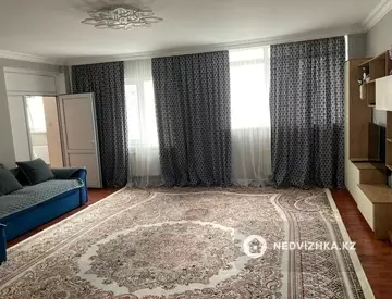 3-комнатная квартира, этаж 8 из 10, 84 м²