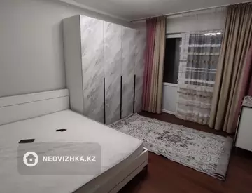 3-комнатная квартира, этаж 8 из 10, 84 м²