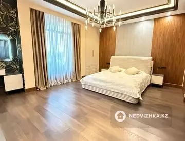 3-комнатная квартира, этаж 7 из 8, 173 м²