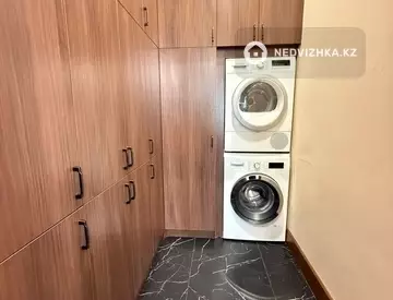 3-комнатная квартира, этаж 7 из 8, 173 м²