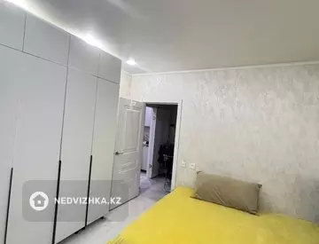 1-комнатная квартира, этаж 9 из 9, 37 м²