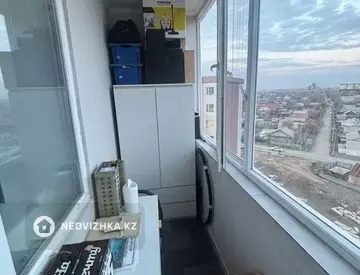 1-комнатная квартира, этаж 9 из 9, 37 м²