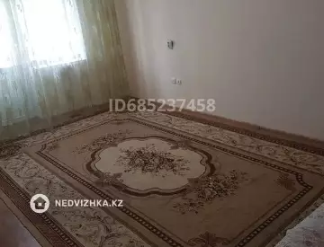 2-комнатная квартира, этаж 4 из 5, 52 м²