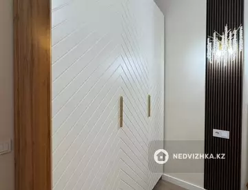 2-комнатная квартира, этаж 19 из 20, 43 м²