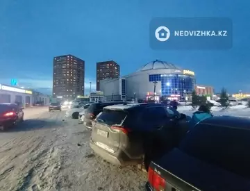 1-комнатная квартира, этаж 17 из 17, 37 м²