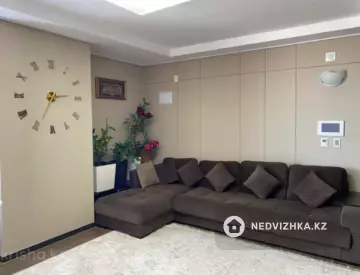 4-комнатная квартира, этаж 19 из 25, 140 м²