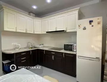 1-комнатная квартира, этаж 10 из 10, 30 м²