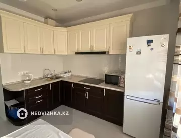 1-комнатная квартира, этаж 10 из 10, 30 м²