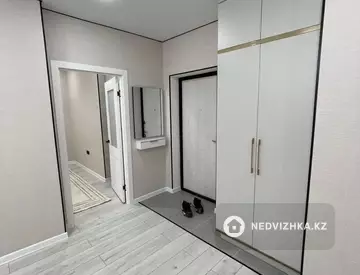 3-комнатная квартира, этаж 17 из 17, 65 м²