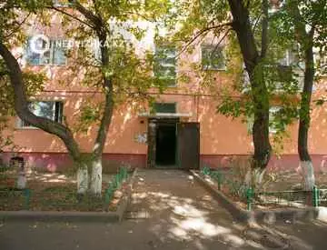 2-комнатная квартира, этаж 3 из 4, 42 м²