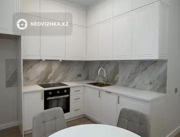 2-комнатная квартира, этаж 9 из 9, 42 м²