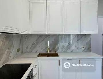 2-комнатная квартира, этаж 9 из 9, 42 м²