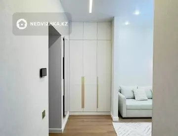 2-комнатная квартира, этаж 9 из 9, 42 м²