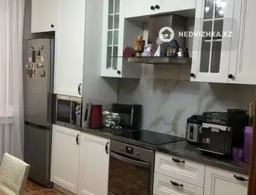 4-комнатная квартира, этаж 5 из 10, 113 м²