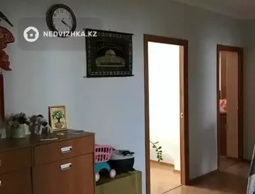 4-комнатная квартира, этаж 5 из 10, 113 м²