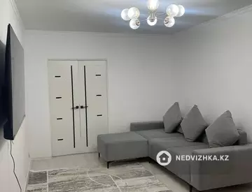 1-комнатная квартира, этаж 14 из 16, 38 м²