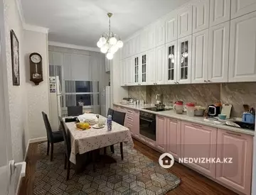 4-комнатная квартира, этаж 11 из 18, 105 м²