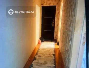 3-комнатная квартира, этаж 4 из 5, 60 м²