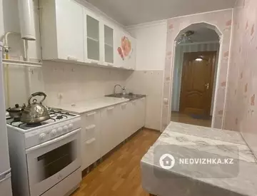 2-комнатная квартира, этаж 4 из 5, 51 м²