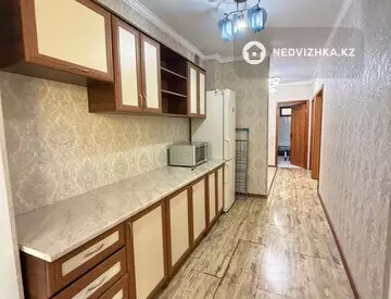 2-комнатная квартира, этаж 2 из 4, 60 м²