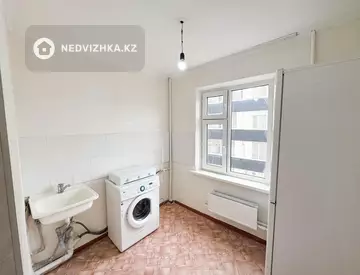 1-комнатная квартира, этаж 3 из 5, 32 м²